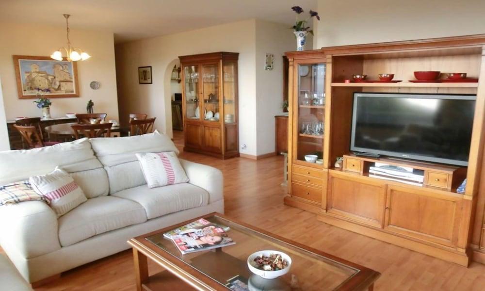 In - 104832 By Mo Appartement *